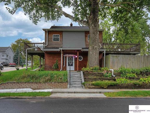 3rd image of 3115 N Main St