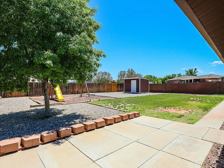 2821 Juniper Cir — Photo 22