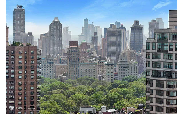 Sold by Douglas Elliman | media 4