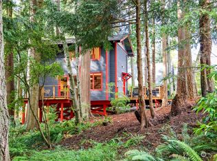 21179 Kingston St NE, Indianola, WA 98342