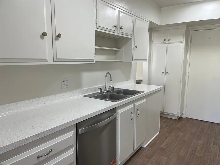 Terraces at the Oaks Apartments — Photo 5