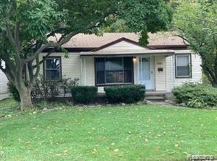 17880 Delaware St, Roseville, MI 48066