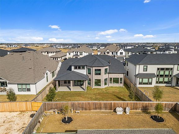 3rd image of 22027 Dahoon Holly Way