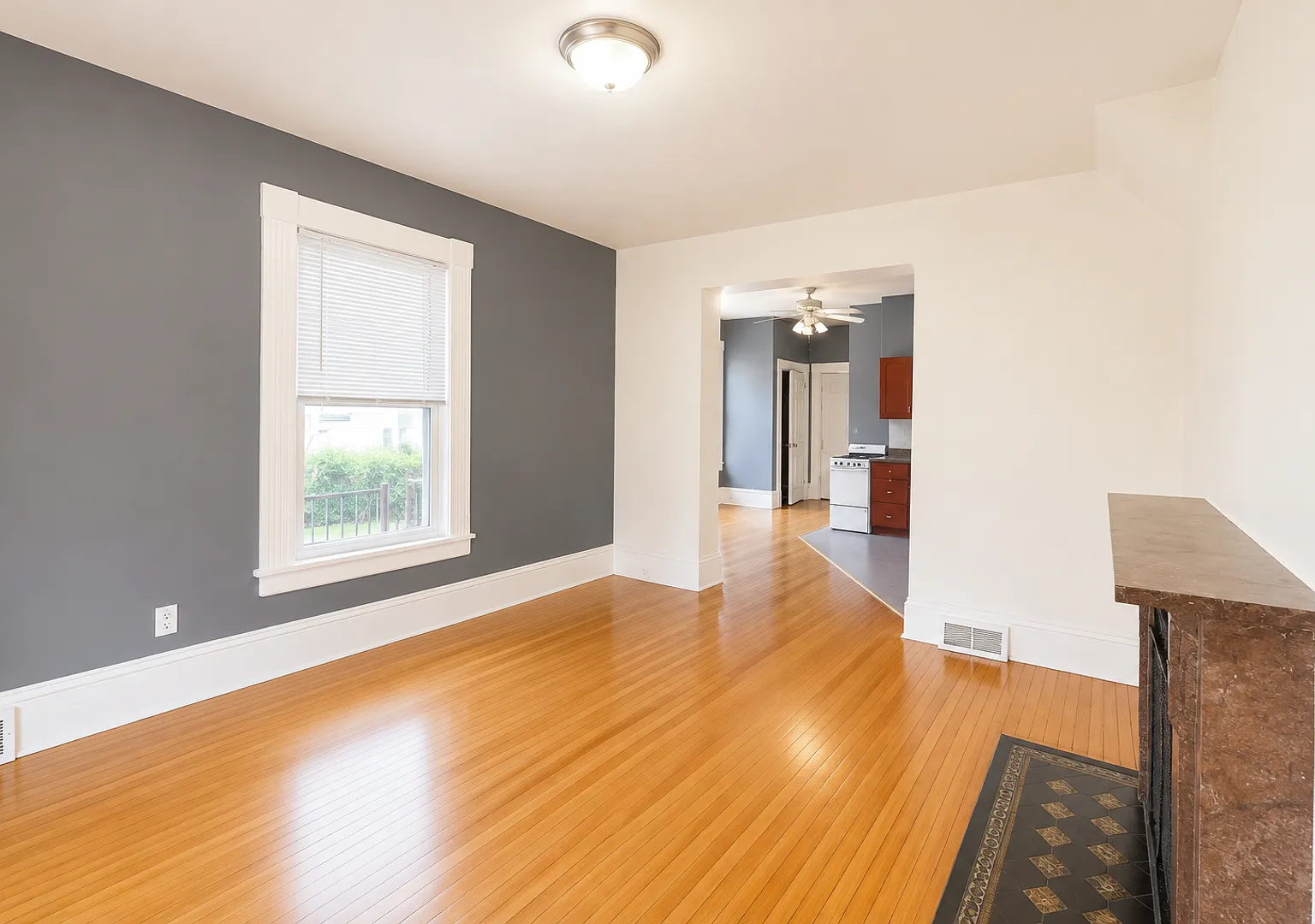 110 East Johnson Fourplex — Photo 4