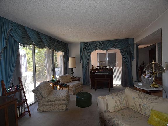 5th image of 11432 Alberni Ave