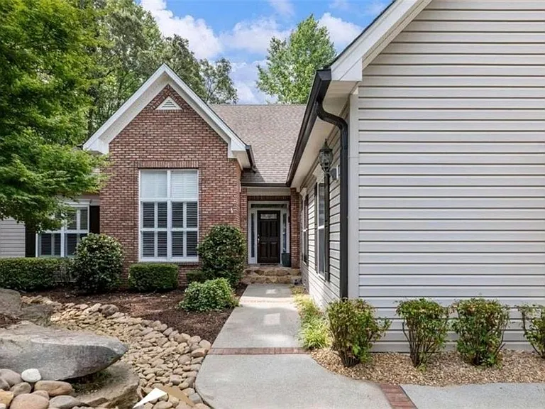 4857 Netherlands Pl — Photo 1
