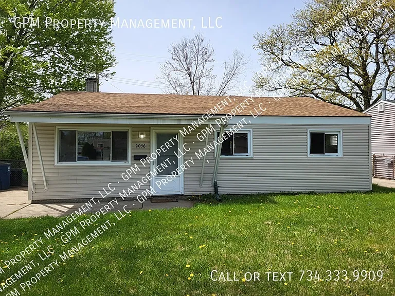 2036 Alberta St — Photo 4