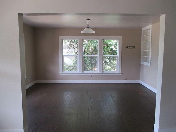 3rd image of 510 B St