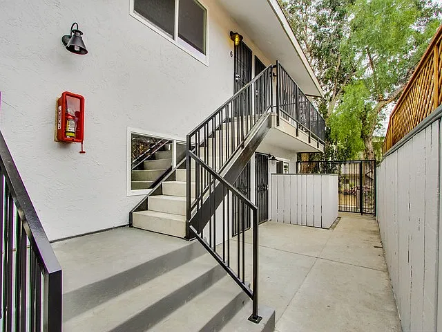 3030 Broadway #6