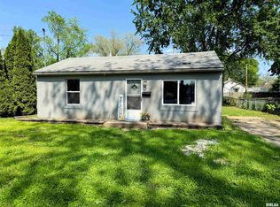 1204 Maple St, Pekin, IL 61554