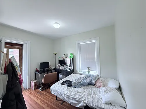1595 Beacon St Photo 1