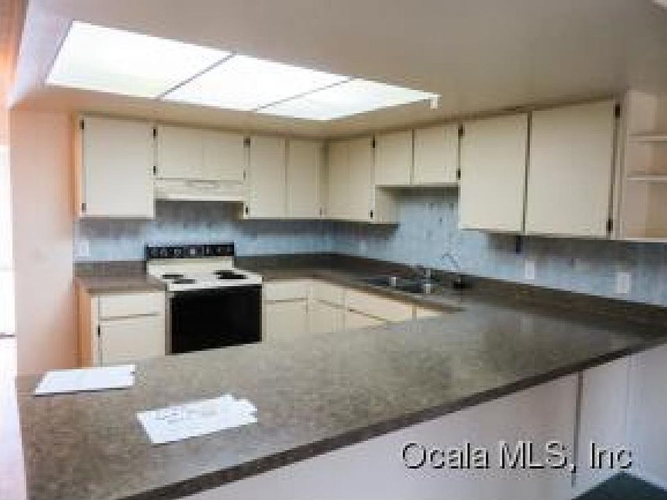 2nd image of 15220 SW 39th Cir
