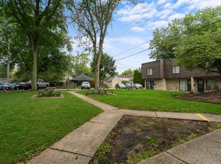 356 Locust St APT A, Valparaiso, IN 46383