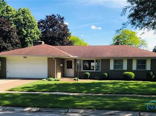 950 Lober Dr, Perrysburg, OH 43551