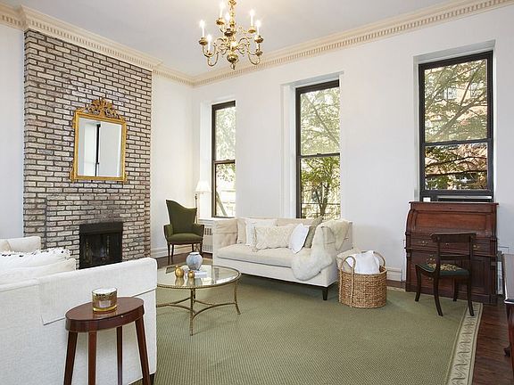 2nd image of 10 E 81st St APT 2