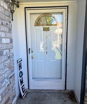 3rd image of 2124 Colonial Dr