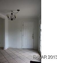 4th image of 805 Mary St