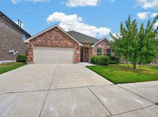 725 Bird Creek Dr, Little Elm, TX 75068