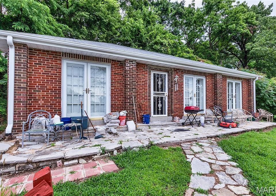 1st image of 9705 Riverview Dr