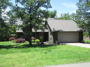 1611 Faye St, Mena, AR 71953