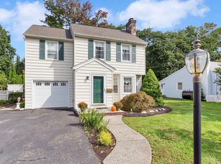 692 Gallows Hill Rd, Cranford, NJ 07016