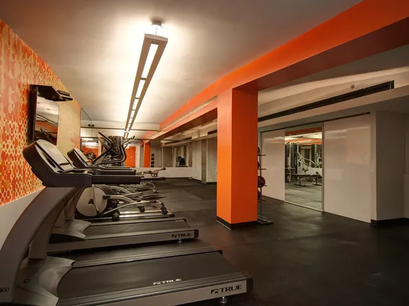 267 6th Street image 10 of 14