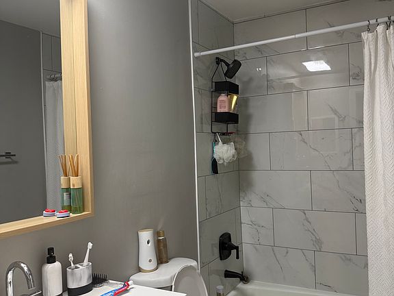3rd image of 1535 N Winslowe Dr APT 3A