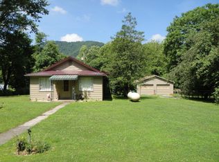 407 Guardian Dr, Diana, WV 26217