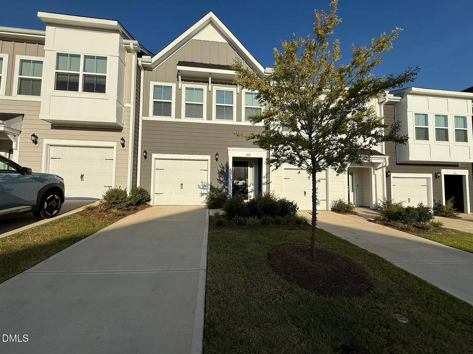 3 bed, 2.5 bath, 1672 sqft, $2,150 — Photo 1