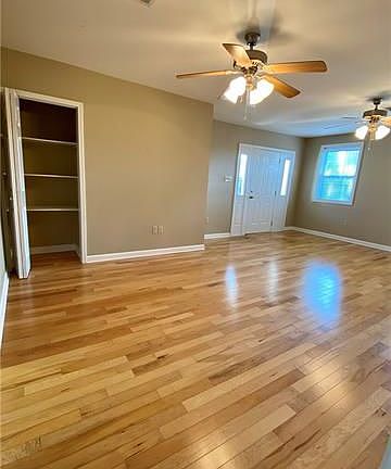 4th image of 228 22nd St