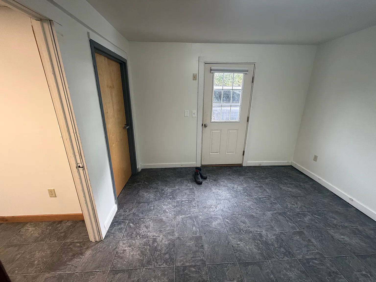 1 bed, 1000 sqft, $1,200 — Photo 4