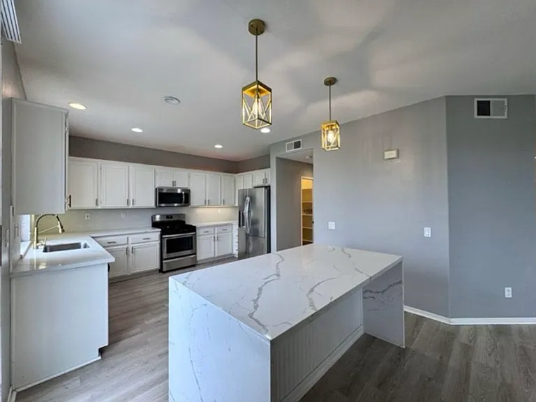 Gardenvail Dr — Photo 5