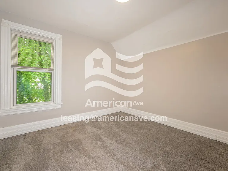 1181752_013_bedroom_12.jpg