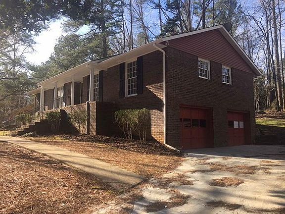 3rd image of 242 Cedar Dr