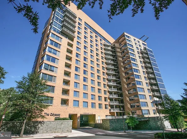 2001 15th St N APT 319, Arlington, VA 22201