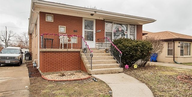 1st image of 3108 W 118th St