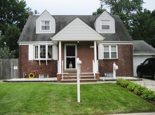 40-12 Windsor Rd, Fair Lawn, NJ 07410