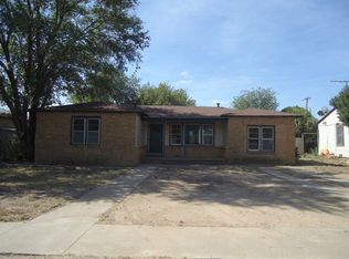 206 16th St, Levelland, TX 79336