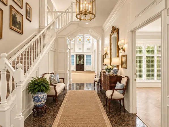 9338 Briar Forest Dr, Houston, TX 77063