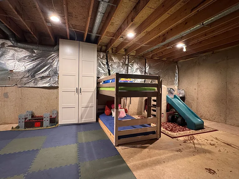 69 Spring Lake Dr — Photo 42
