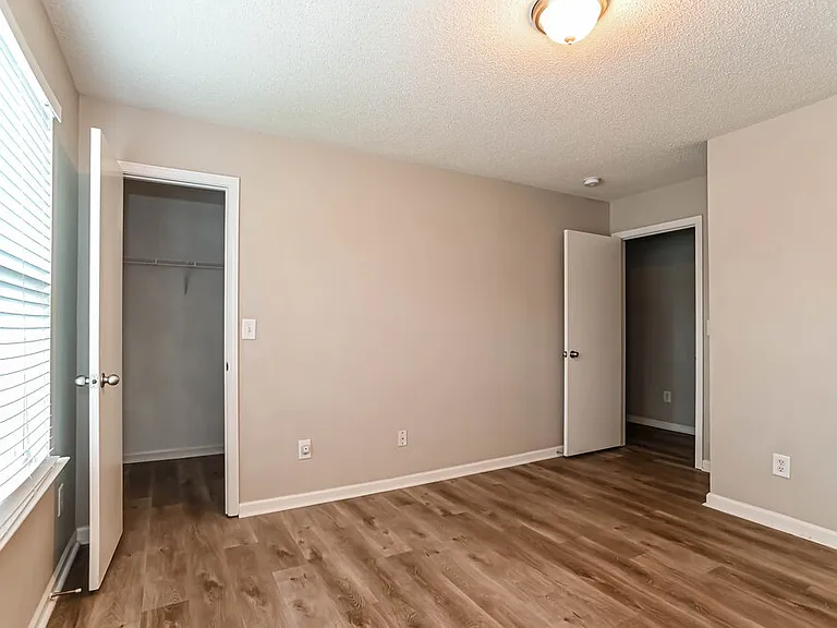 5105 Oak Pasture Ln — Photo 13