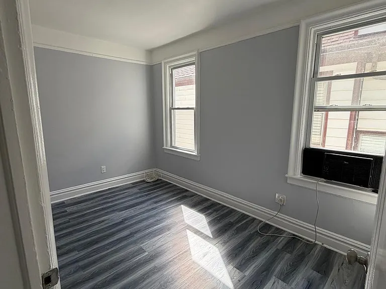 20 Wade St #2R — Photo 10