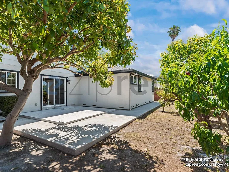 4726 Armour Dr — Photo 26