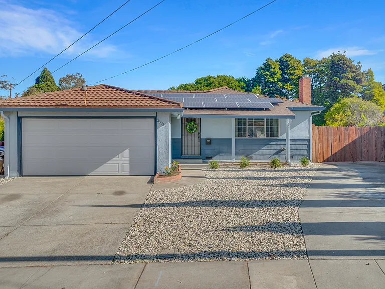 Cypress Ave — Photo 6