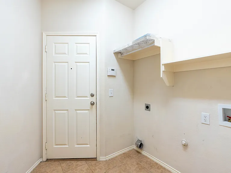 2505 Monroe Dr — Photo 11