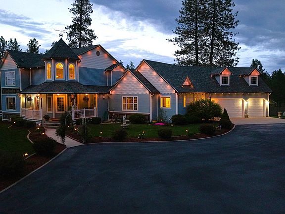 3rd image of 404 S Daisy Ln