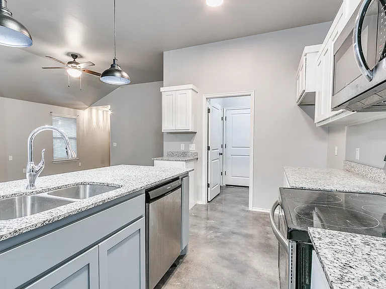818 Coles Creek Ln — Photo 16
