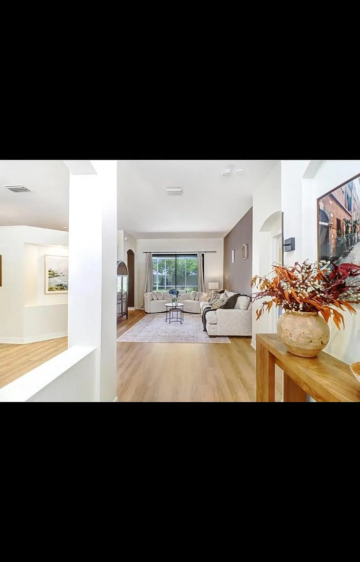 4 bed, 2873 sqft, $1,400 — Photo 3