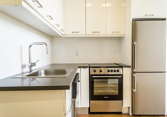 Rented by Nooklyn NYC LLC | media 28