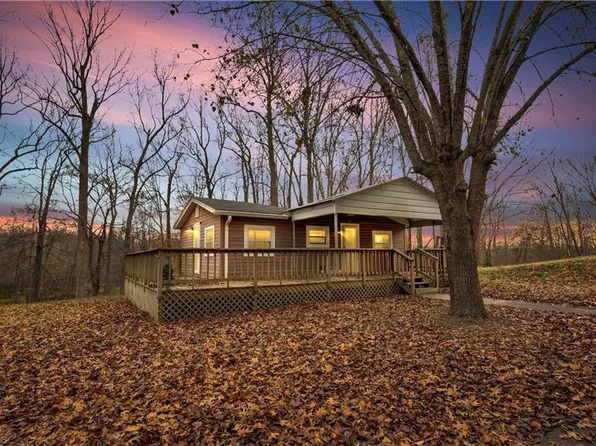 121 Pinewood Acres Dr, Greensboro, NC 27405